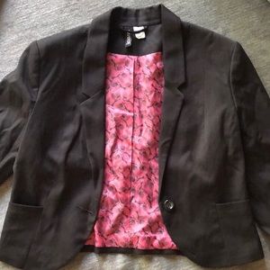 Black cropped blazer (H&M)